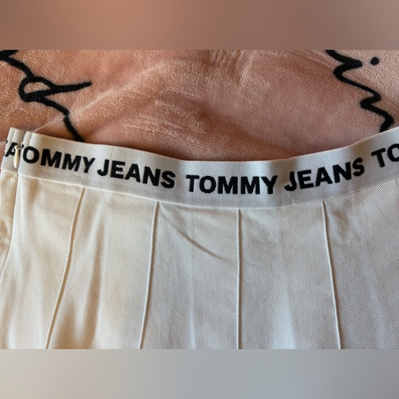 Tommy Hilfiger Tommy Jeans White Pleated Mini Skirt Size US 18 - Picture 4 of 7